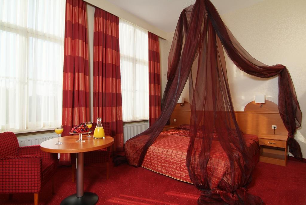 Hotel Restaurant La Sonnerie Son en Breugel Екстер'єр фото