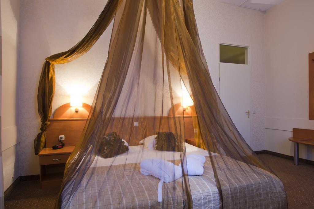 Hotel Restaurant La Sonnerie Son en Breugel Екстер'єр фото