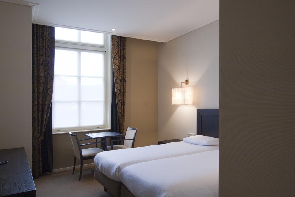 Hotel Restaurant La Sonnerie Son en Breugel Екстер'єр фото